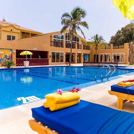 Tropic Garden Hotel Bakau Exterior foto