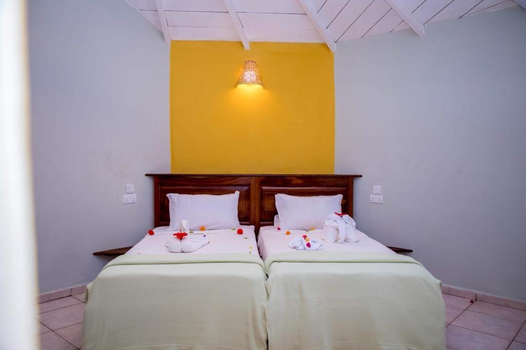 Tropic Garden Hotel Bakau Exterior foto