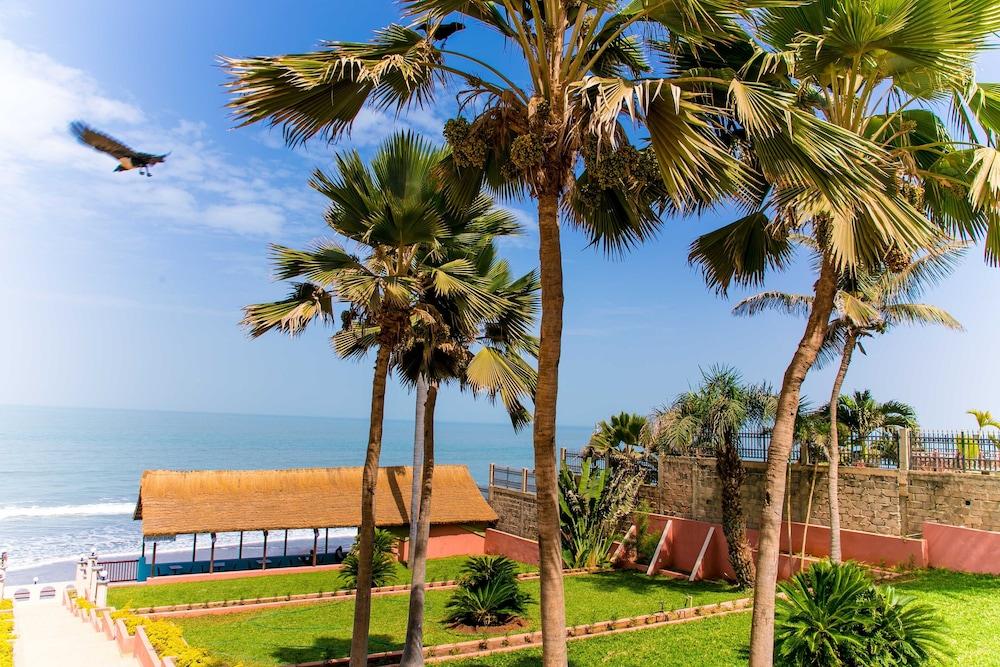 Tropic Garden Hotel Bakau Exterior foto
