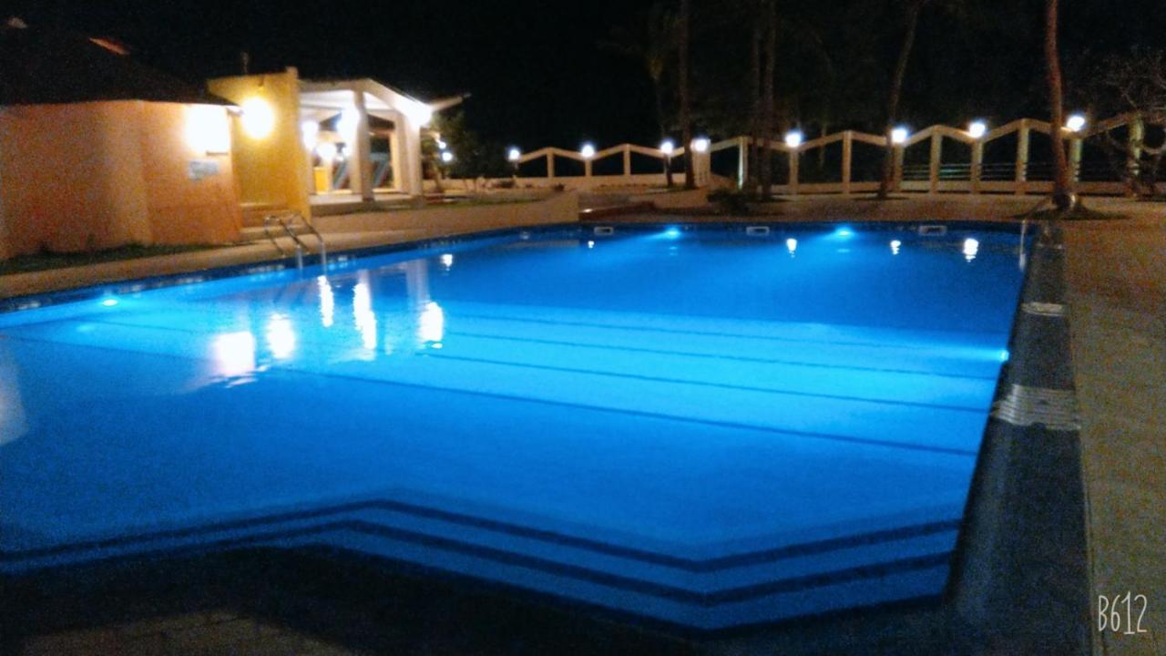Tropic Garden Hotel Bakau Exterior foto