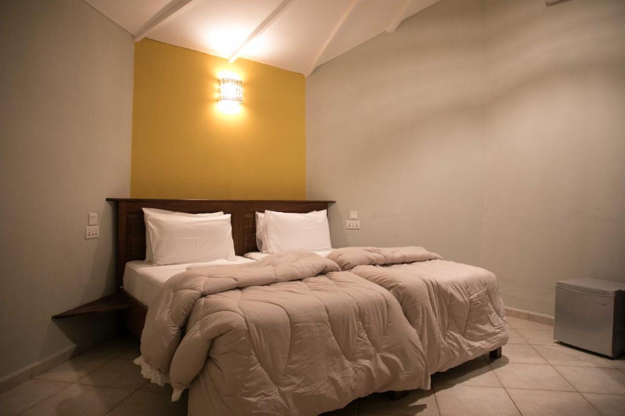 Tropic Garden Hotel Bakau Habitación foto
