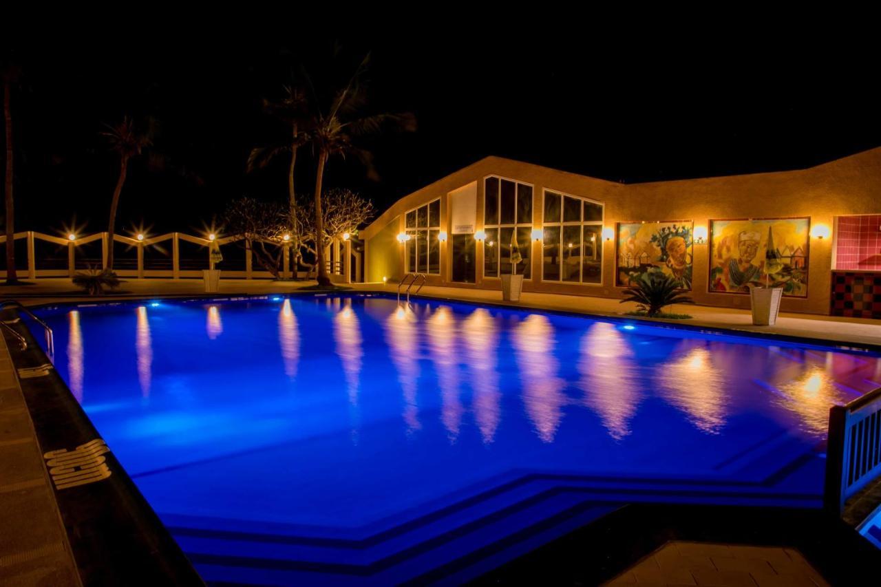 Tropic Garden Hotel Bakau Exterior foto